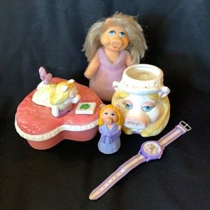 Miss Piggy collectibles WATCH NO LONGER AVAILABLE